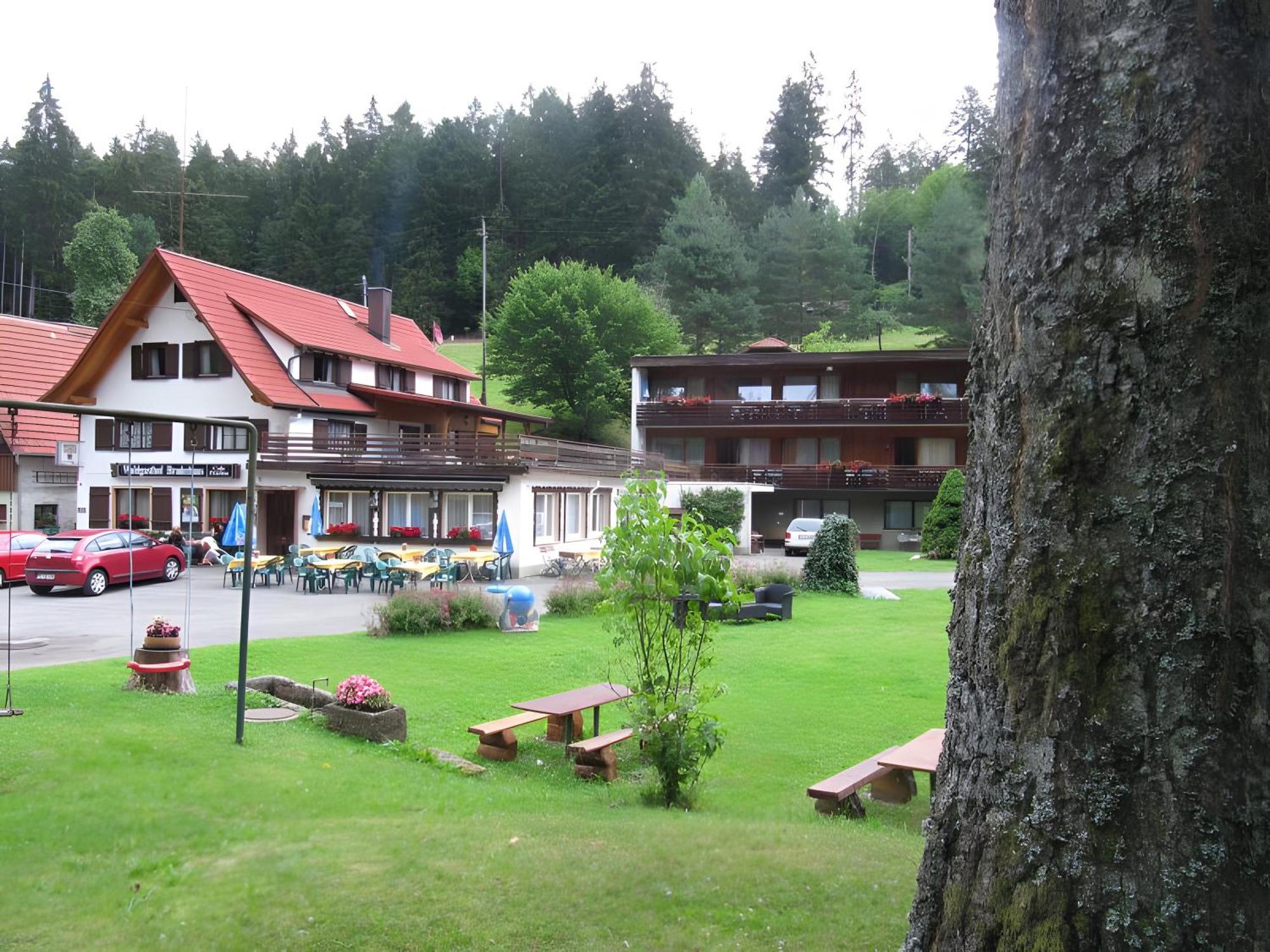 Enri Theater Und Pension Bruderhaus Altensteig Exterior foto